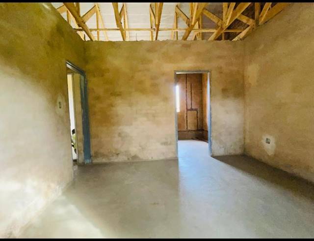 3 BEDROOM HOUSE FOR SALE IN DERSLEY